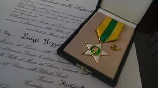 Luigi Rizzo riceve stella al merito del lavoro